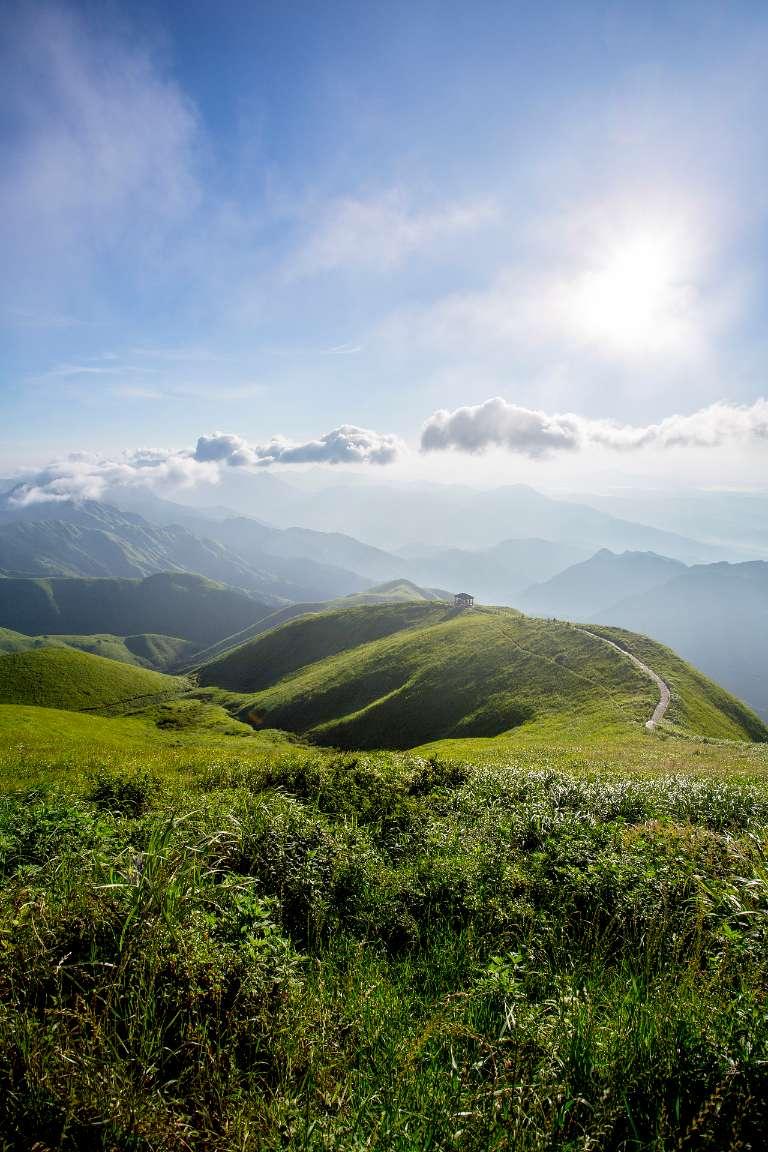 逃离破旧弃城